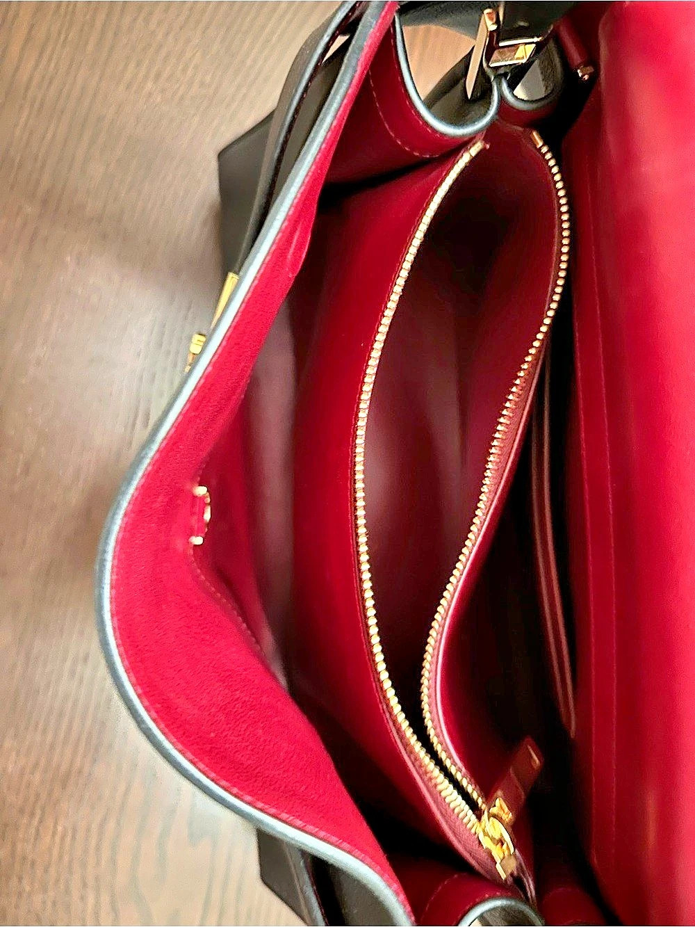 Ferragamo Hug Soft bicolor shoulder bag (Medium) - Pristine condition - Picture 4 of 15